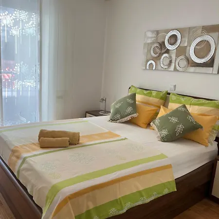 Kroatien Adria Riviera Mit 3 Schlafzimmer Apartment Makarska