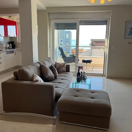 Kroatien Adria Riviera Mit 3 Schlafzimmer Apartment *