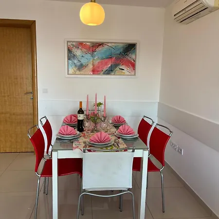 Kroatien Adria Riviera Mit 3 Schlafzimmer Apartment
