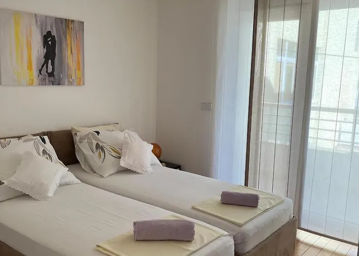 Kroatien Adria Riviera Mit 3 Schlafzimmer Apartment Makarska