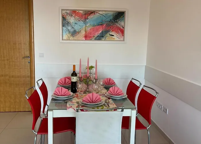 Kroatien Adria Riviera Mit 3 Schlafzimmer Apartment
